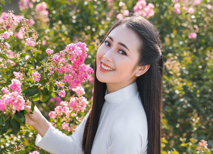 Á khôi Sinh viên Việt Nam khoe vẻ đẹp tinh khôi trong tà áo dài trắng - 2