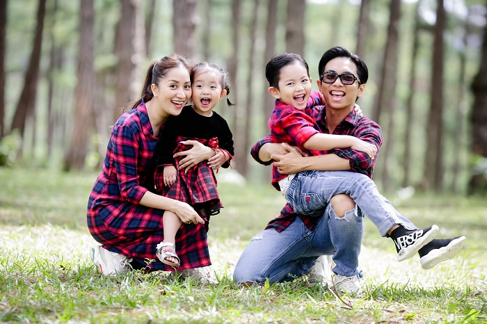 Khánh Thi - Phan Hiển khéo léo phủ nhận tin đồn hôn nhân rạn nứt - 4