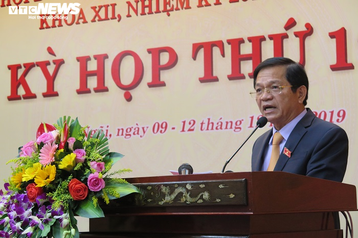 Bộ Chính trị cho ông Lê Viết Chữ thôi giữ chức Bí thư Tỉnh ủy Quảng Ngãi - 1