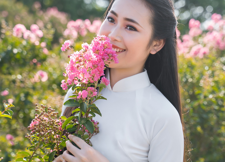 Á khôi Sinh viên Việt Nam khoe vẻ đẹp tinh khôi trong tà áo dài trắng - 4