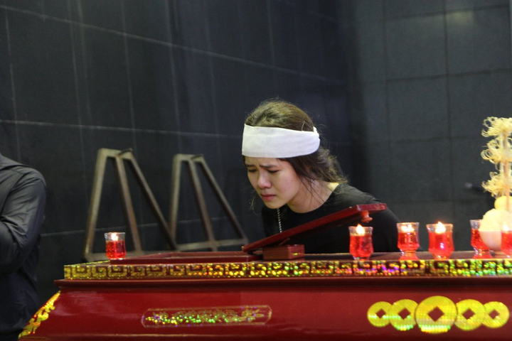 NSND Trung Anh, Xuân Bắc nghẹn ngào tiễn đưa bà Vi 'Của để dành' - 3