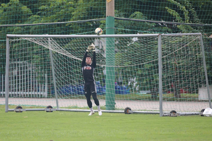 Công Phượng tươi rói ở Cẩm Phả, chuẩn bị đối đầu Than Quảng Ninh - 10