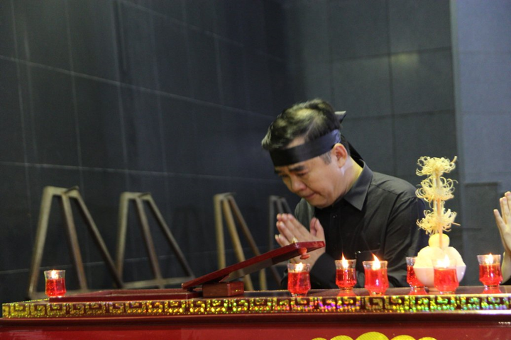 NSND Trung Anh, Xuân Bắc nghẹn ngào tiễn đưa bà Vi 'Của để dành' - 4