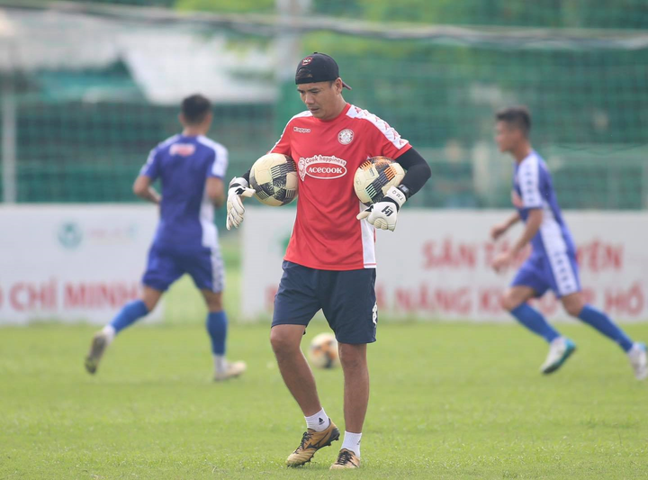 Công Phượng tươi rói ở Cẩm Phả, chuẩn bị đối đầu Than Quảng Ninh - 9