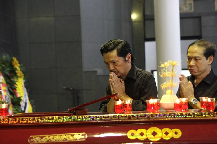 NSND Trung Anh, Xuân Bắc nghẹn ngào tiễn đưa bà Vi 'Của để dành' - 5