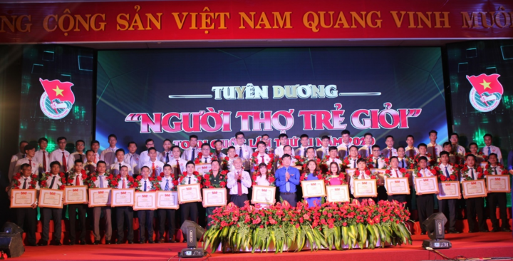 Kỹ sư trẻ MobiFone đạt danh hiệu 'Người thợ trẻ giỏi toàn quốc năm 2020' - 1