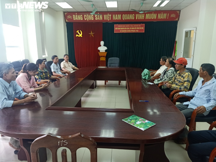 Mang di ảnh nạn nhân ngồi giữa đường: Vì sao vụ án giải quyết 1 năm chưa xong? - 3