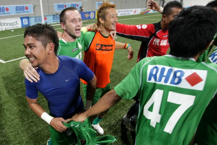 Nhà vô địch AFF Cup tử nạn, để lại vợ và 3 con - 2