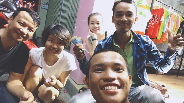 Đi bộ xuyên Việt không tiền, chàng trai quyên 127 triệu đồng giúp trẻ nghèo - 4