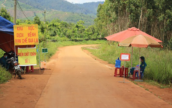 Phong tỏa hàng ngàn người dân nơi tâm dịch ở Gia Lai - 1