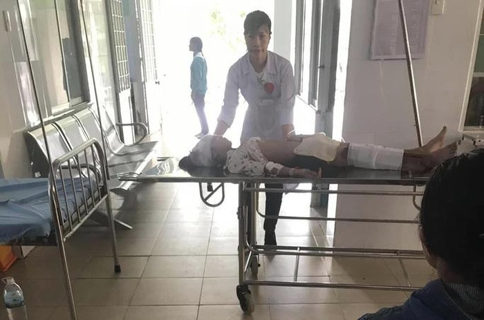 Hiện trường vụ tai nạn thảm khốc khiến 6 người chết ở Kon Tum - 8