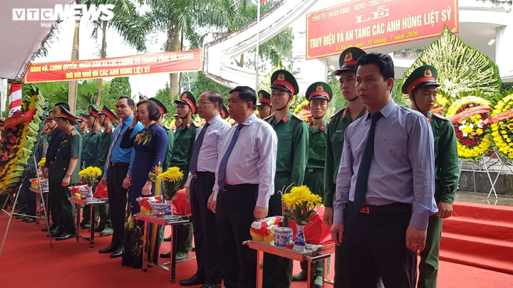 Rưng rưng lễ truy điệu 10 liệt sỹ hy sinh trong cuộc chiến bảo vệ Vị Xuyên - 8