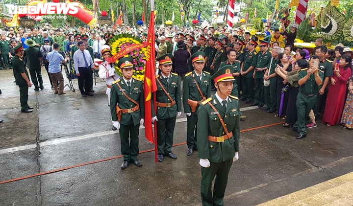 Rưng rưng lễ truy điệu 10 liệt sỹ hy sinh trong cuộc chiến bảo vệ Vị Xuyên - 6