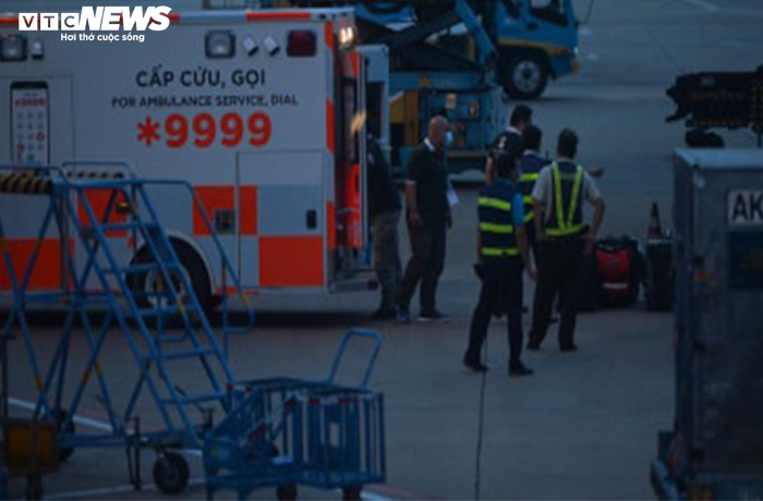 Hình ảnh chuyến bay chở phi công người Anh từ TP.HCM đi Hà Nội - 4