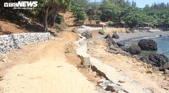 Ảnh: Phá núi, xây kè, dựng hàng quán xâm lấn danh thắng Ba Làng An - 3