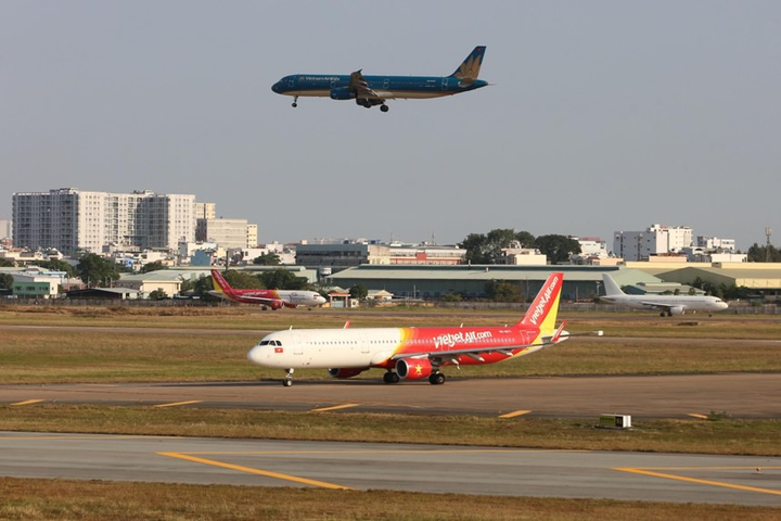 Chuyên gia: Hàng không như cây thiếu nước nhưng bộ rễ vẫn còn tốt - 1