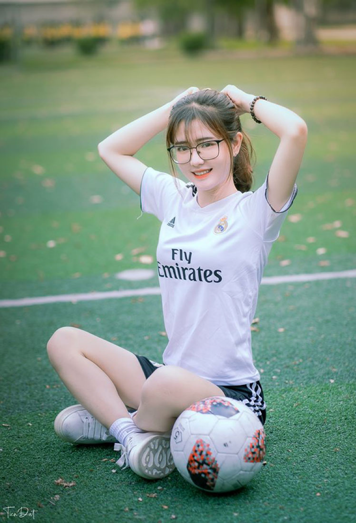 Vẻ đẹp thu hút mọi ánh nhìn của nữ sinh Học viện Nông nghiệp - 6