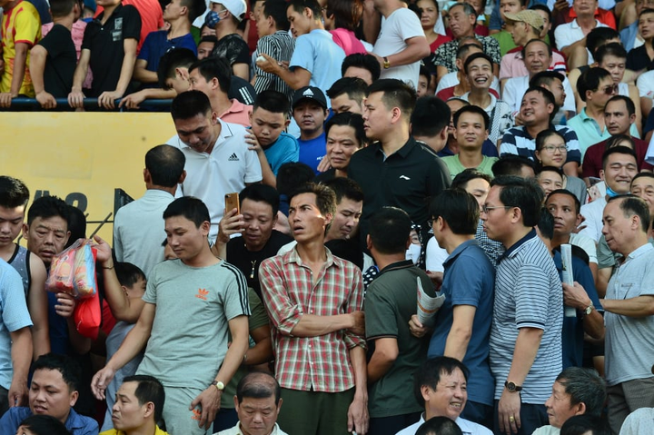 Thiên Trường đông kỷ lục ngày Nam Định đá chung kết ngược với Quảng Nam - 4