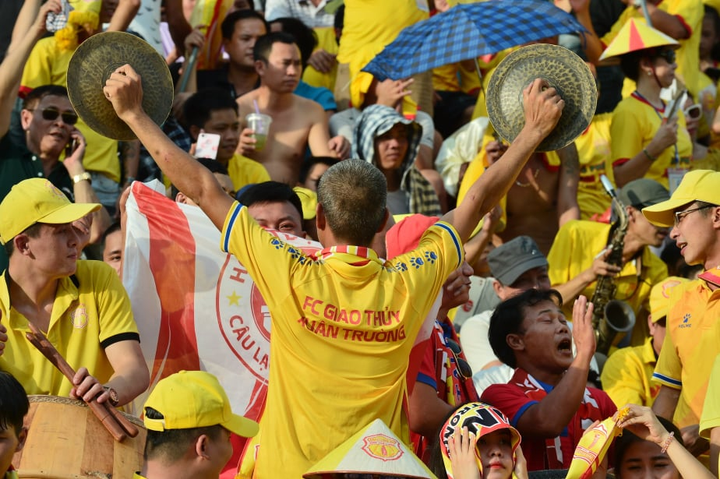 Thiên Trường đông kỷ lục ngày Nam Định đá chung kết ngược với Quảng Nam - 8