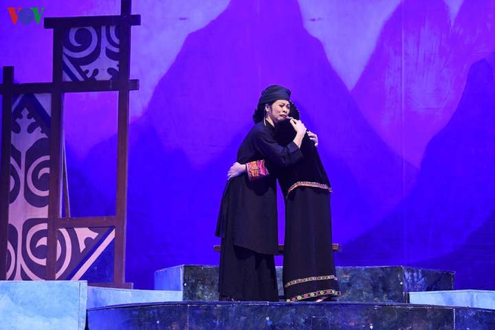 'Chuyện tình Khau Vai' hồi sinh sân khấu cải lương hậu COVID-19 - 12