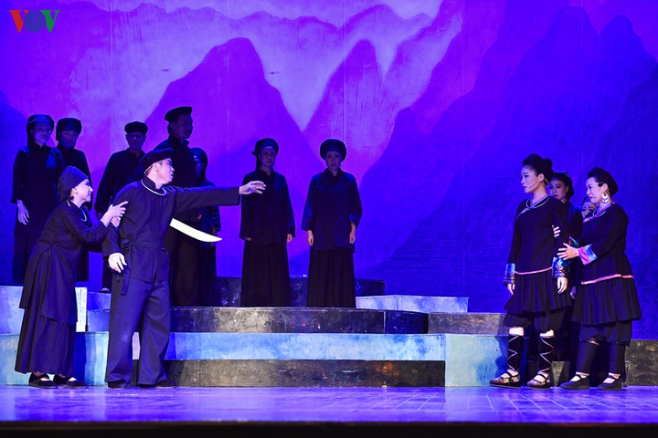 'Chuyện tình Khau Vai' hồi sinh sân khấu cải lương hậu COVID-19 - 14