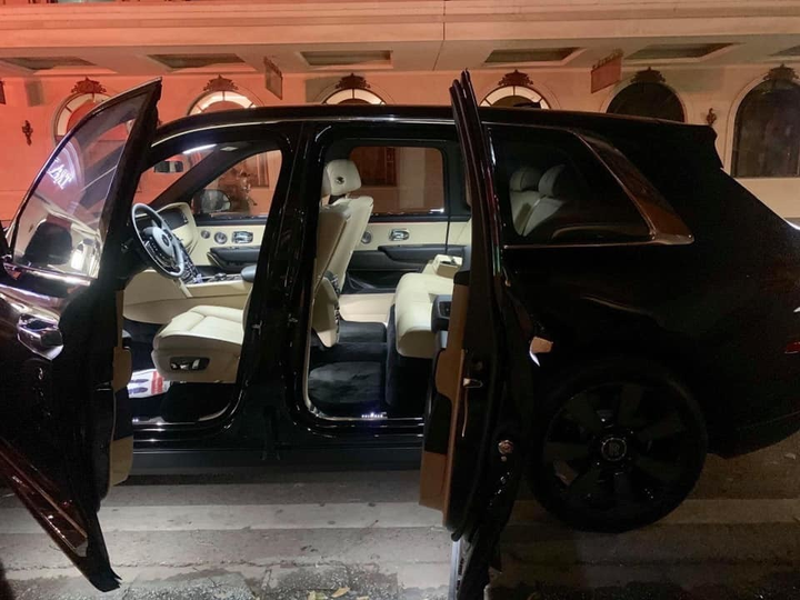 Giá 2 triệu đô, đại gia Việt đua nhau sắm Rolls-Royce Cullinan - 5