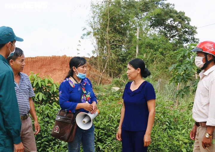 Vì sao nhiều trẻ vùng sâu Đắk Lắk chưa được tiêm vaccine phòng bạch hầu? - 1