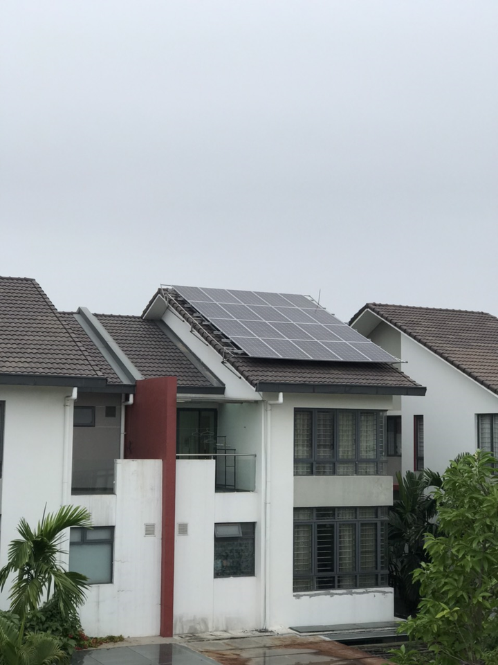 Người dân có thể 'bán điện' lại cho 'Nhà đèn' từ hệ thống điện mặt trời mái nhà - 3