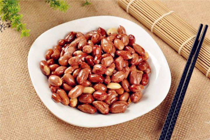 Những người mắc bệnh sau không nên ăn lạc - 1