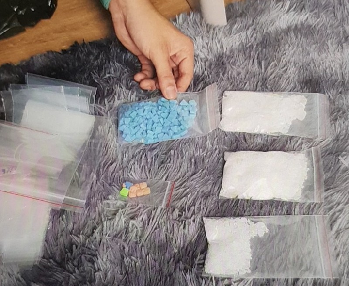 Triệt phá đường dây buôn bán ma tuý khủng ở TP.HCM - 3