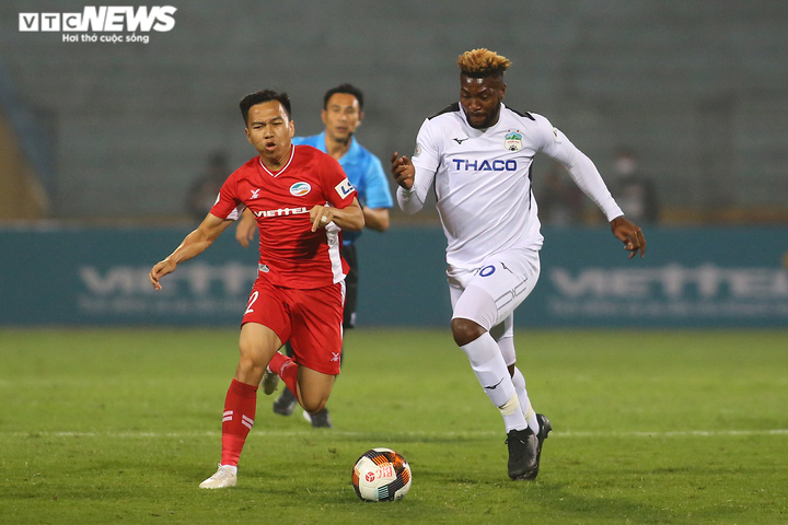 Bầu Đức nhờ Anh Đức tái xuất, HAGL hết chịu nổi cảnh ngoại binh 'chân gỗ'? - 2