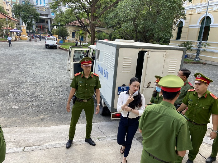 Hot girl Ngọc ‘Miu’ và ông trùm ma túy Văn Kính Dương hầu tòa - 1