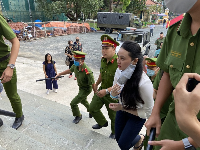 Hot girl Ngọc ‘Miu’ và ông trùm ma túy Văn Kính Dương hầu tòa - 2