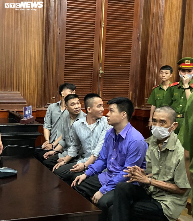 Hot girl Ngọc ‘Miu’ và ông trùm ma túy Văn Kính Dương hầu tòa - 7