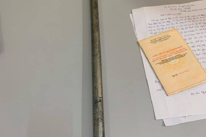 Bị kiểm tra quá tải, tài xế rút tuýp sắt đe dọa cán bộ thanh tra giao thông - 2