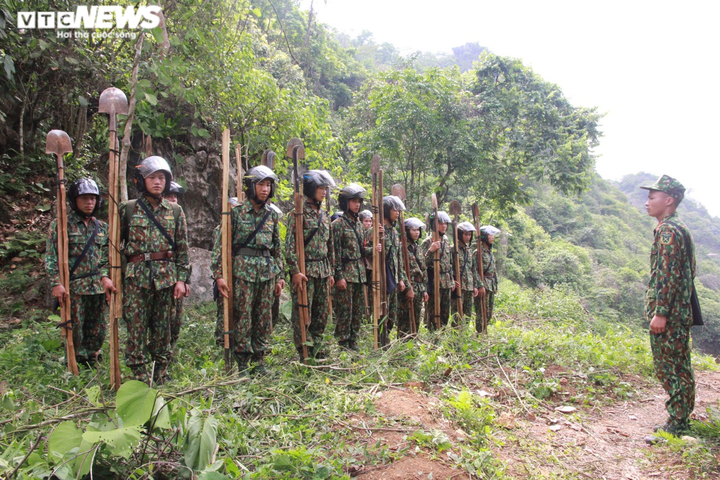 Quy tập hài cốt liệt sĩ ở Vị Xuyên: Bới đất, lật đá đưa các anh về - 3