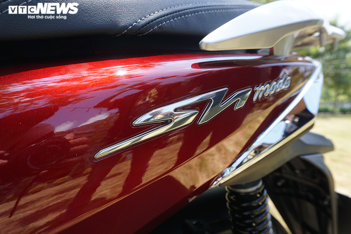 Cận cảnh 'hàng nóng' Honda SH mode 125cc 2020 vừa ra mắt thị trường Việt Nam - 4