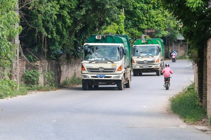 Ảnh: Bãi rác lớn nhất Thủ đô mở cửa trở lại sau 3 ngày 'án binh bất động' - 1