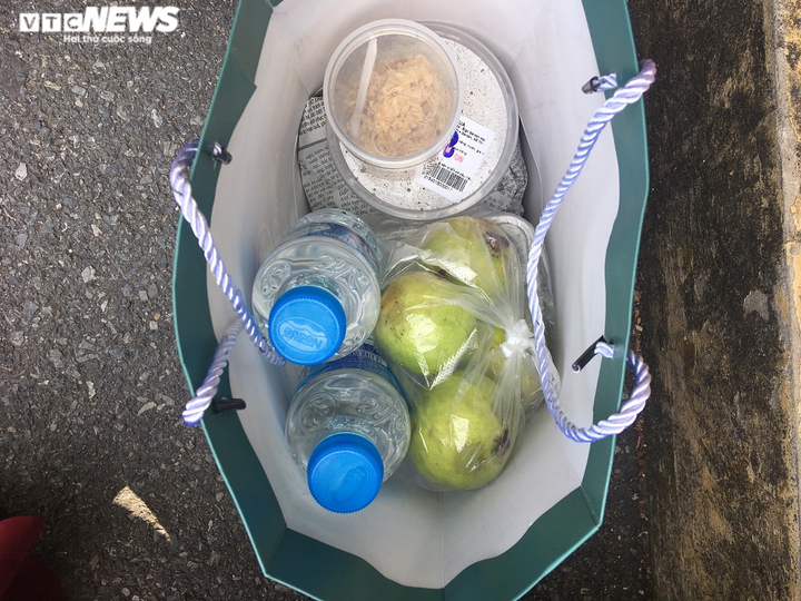 Thi 3-4 trường chuyên, thí sinh 'xoay như chong chóng', bố mẹ 'mất ăn mất ngủ'' - 3