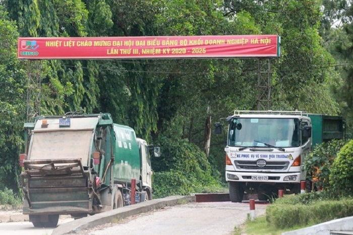 Ảnh: Bãi rác lớn nhất Thủ đô mở cửa trở lại sau 3 ngày 'án binh bất động' - 5