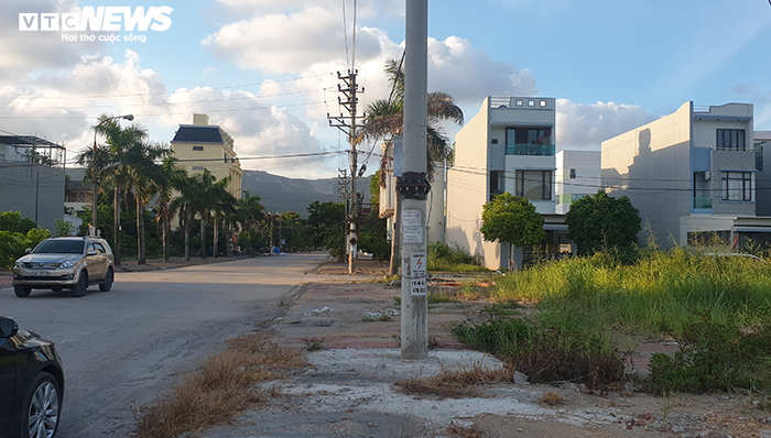 Những cái hố bẫy người trong dự án khu dân cư tự xây ở Cẩm Phả, Quảng Ninh - 1