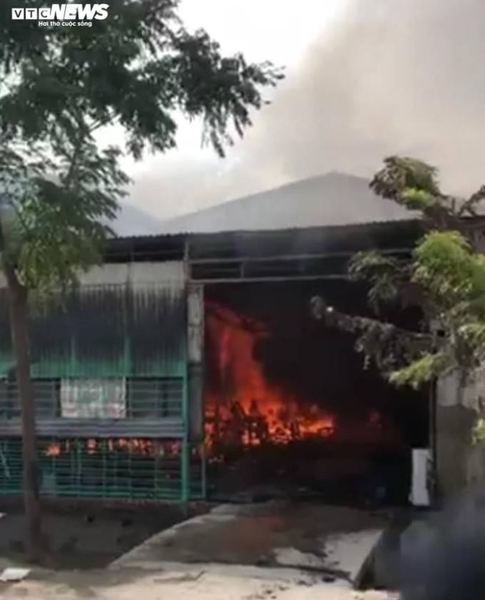 Cháy xưởng phun sơn ở Bắc Ninh, một người chết thương tâm - 1