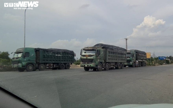 Công ty ở Bắc Ninh ngang nhiên múc trộm đất sét, chính quyền xử lý ra sao? - 6