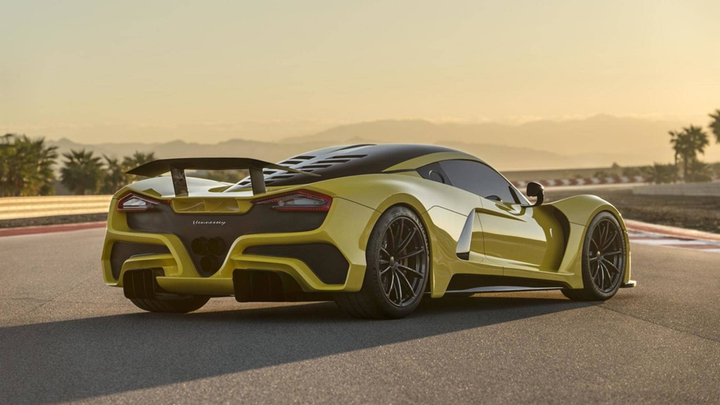 Siêu xe Hennessey Venom F5 mạnh 1.600 mã lực sẽ ra mắt tháng 11 - 8