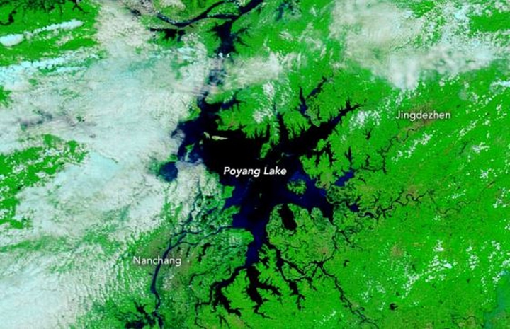 Vì sao Trung Quốc hứng chịu mưa lũ nghiêm trọng trong năm nay? - 3