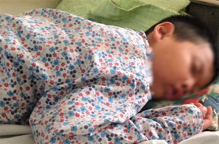 Bé lớp 1 bị bố của bạn hành hung: Nhà trường báo cáo không đúng sự thật? - 2