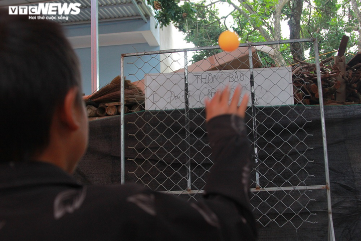 Ảnh: Trẻ em vùng cao Sơn La tham gia trò chơi trong mùa lễ hội - 3