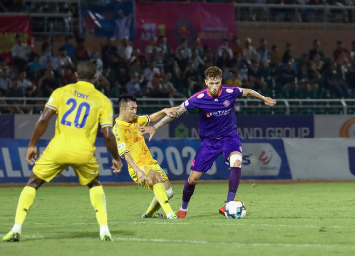 Mới qua 10 vòng, V-League đã có đội đầu tiên trụ hạng - 1