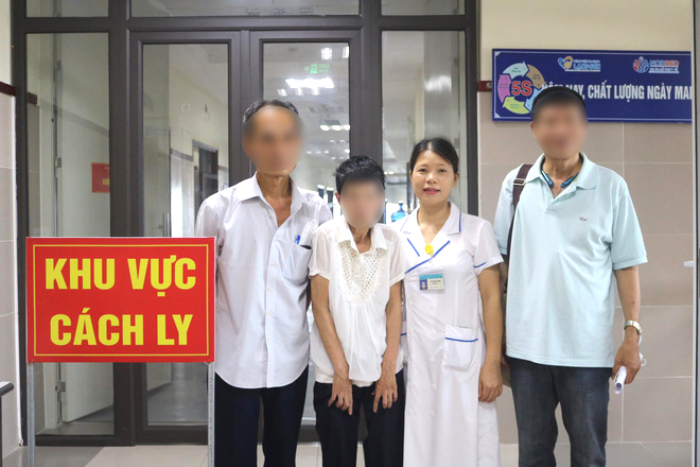 Sau 24 năm thất lạc, tìm thấy em gái trong khu cách ly COVID-19 ở Lạng Sơn - 1