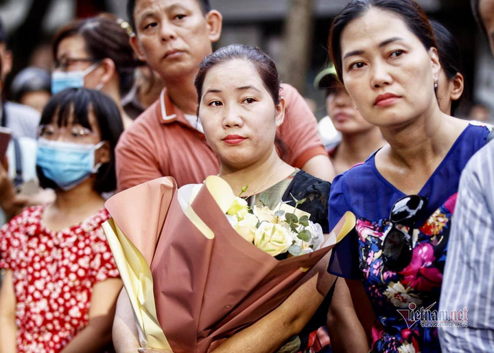 Thi vào lớp 10 chuyên, nữ sinh được bạn thân cổ vũ như 'thần tượng' - 4